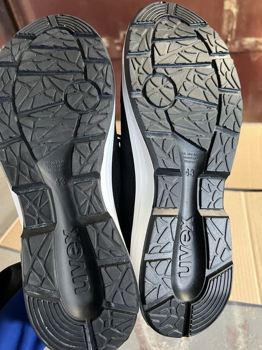Vand pantofi protectie Uvex marimea 43.