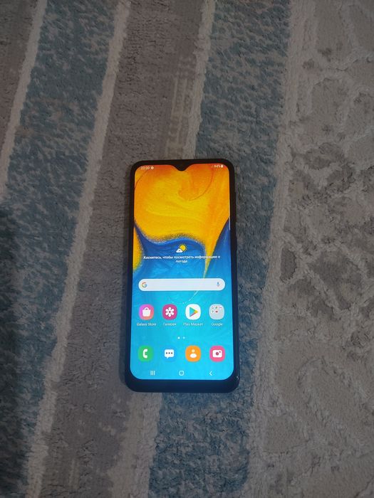 Samsung A20 satylady.