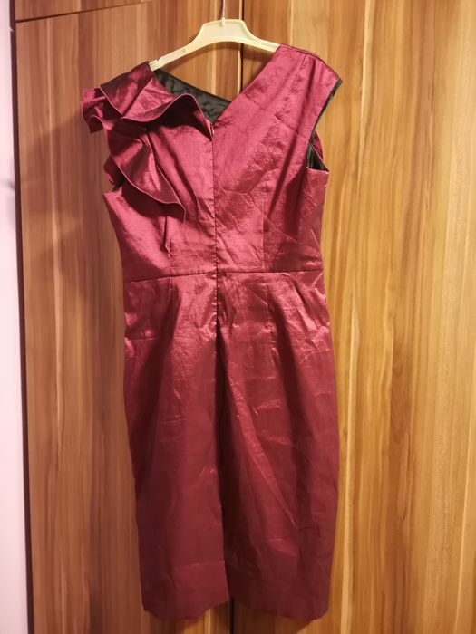 Vand rochii  de ocazie  dama