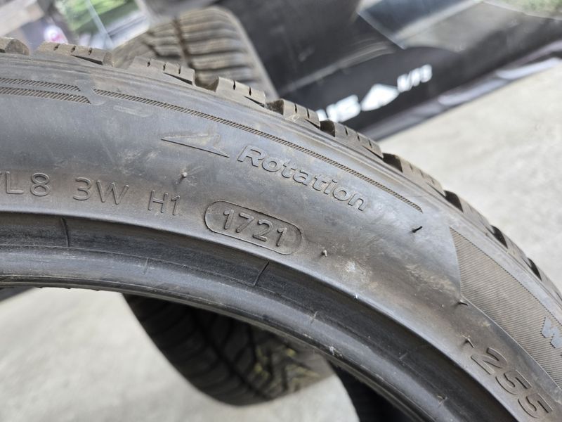 255/40/18 HANKOOK 2бр