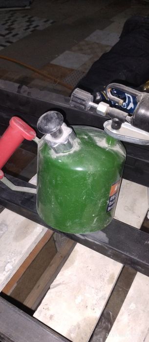 Лампа паяльная бензиновая