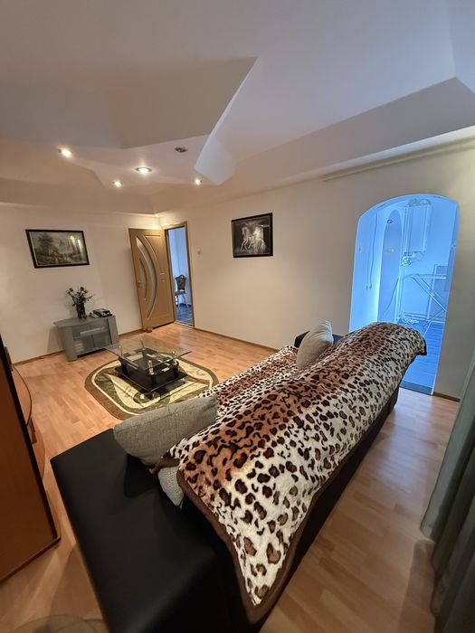 Vând apartament micro 20