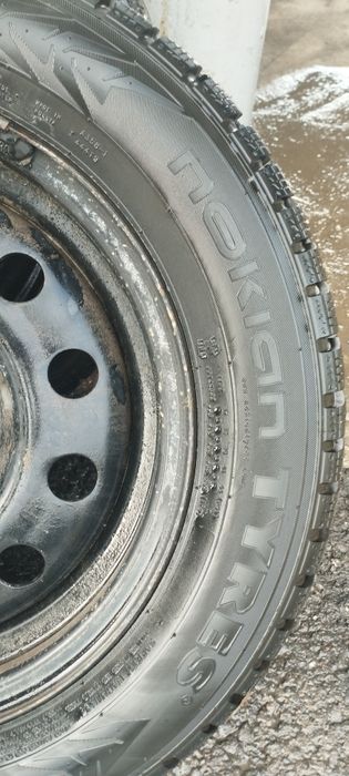 Шины с дисками комплект