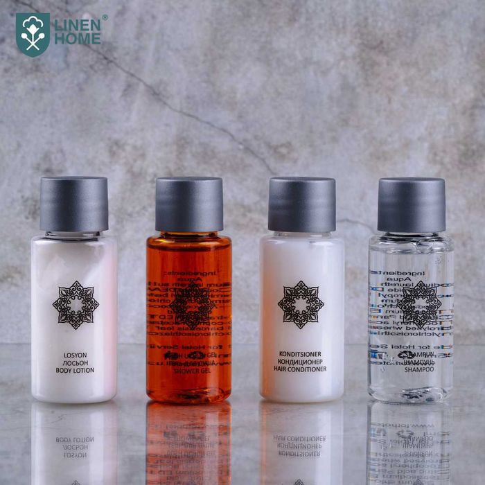 Набор для душа "Эксклюзив" (шампунь/гель для душа/кондиционер/лосьон)