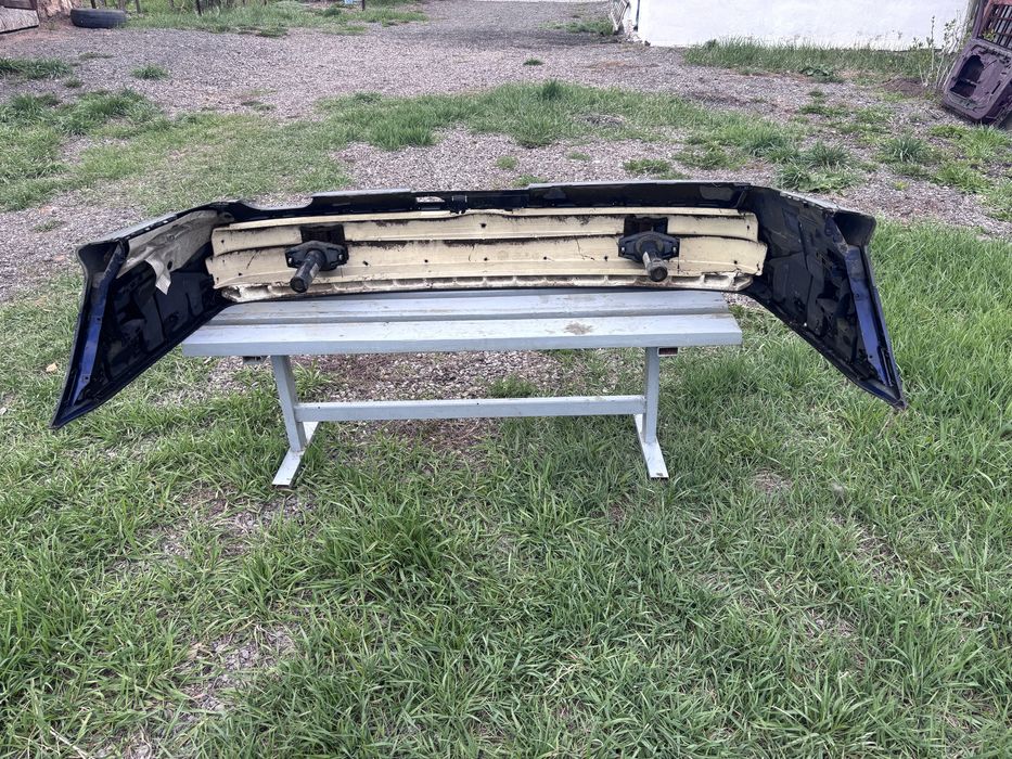 На бмв е36 дверь водителя бампер