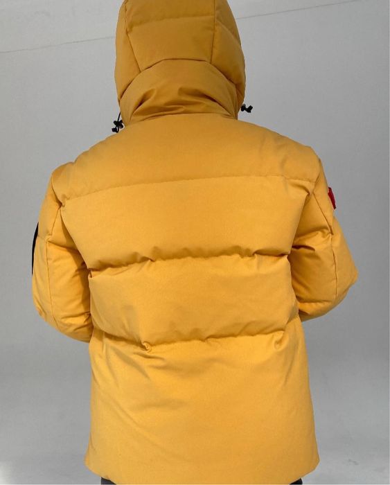 Зимний пуховик Moncler