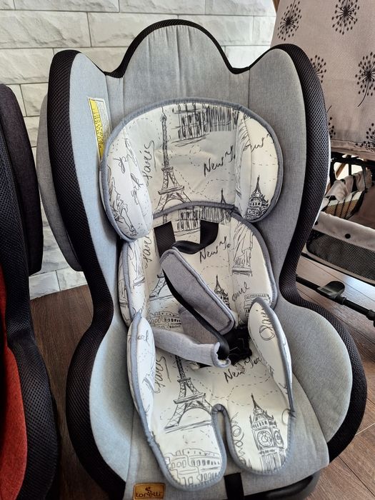 2 броя Детско столче за кола