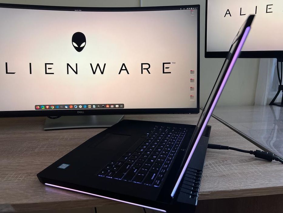 Dell - Alienware 15 R4