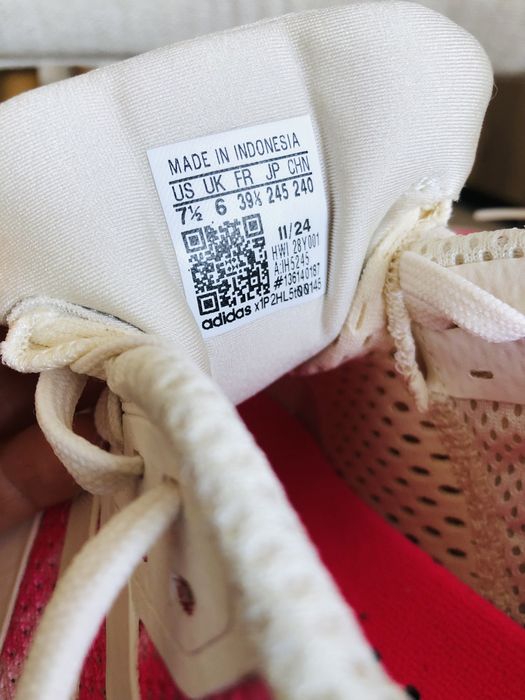 Кроссовки Adidas оригинал новые
