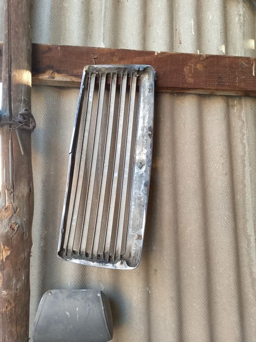 Мерс 190 решетка