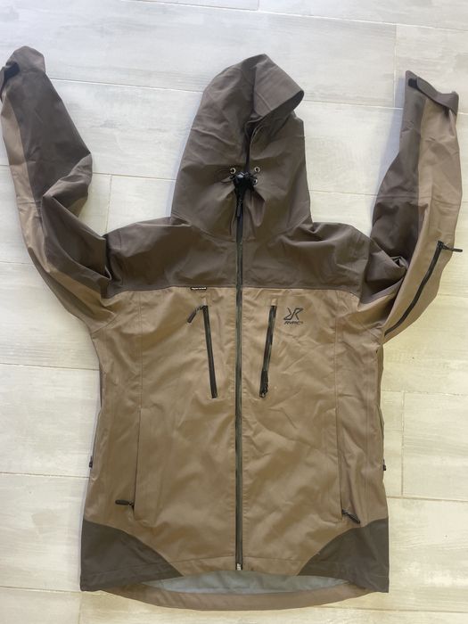 Geaca Hardshell Revolution Race L noua