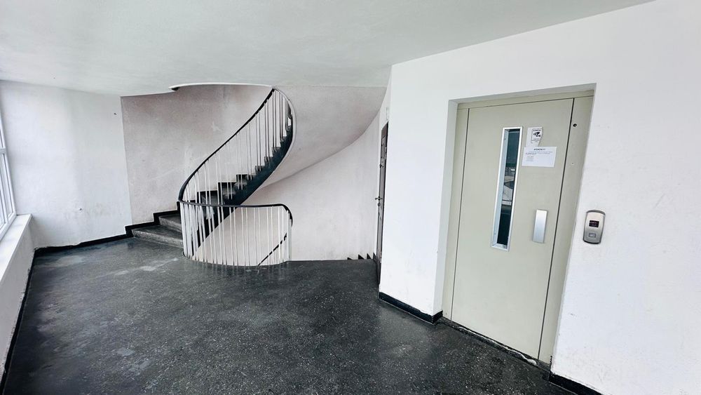 Garsoniera blocul turn Unic