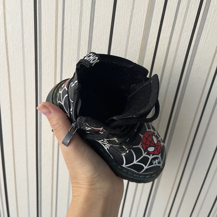 Детские осенние ботинки