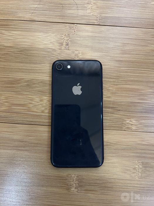 iPhone 8 black 64 gb