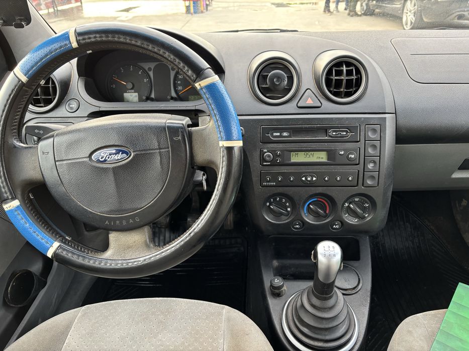 Dezmembrez ford fiesta (functional )