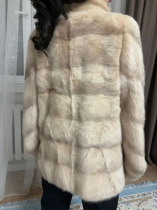 Продам норковую шубу