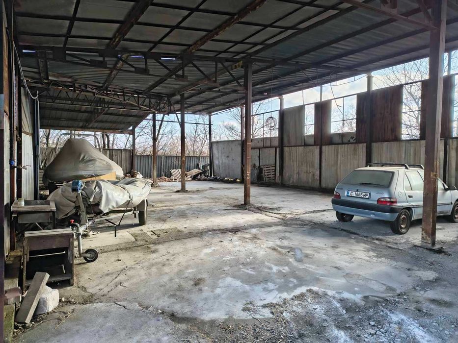 Парко място за лодки и каравани