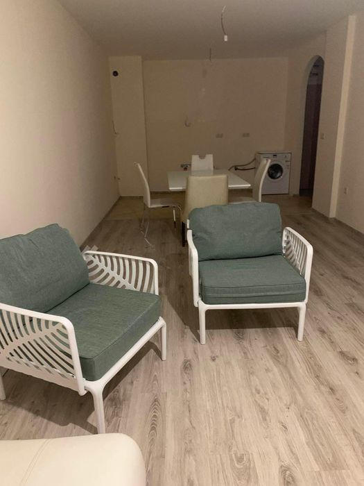 Дава се под наем Двустаен апартамент в Варна, Аспарухово - 65 кв.м за 700 € - Снимка #2