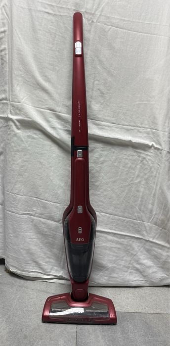 Права прахосмукачка 2 в 1 AEG