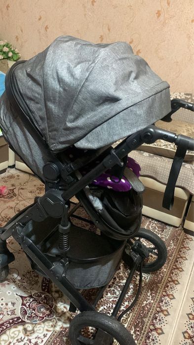 Срочно продаётся коляска.