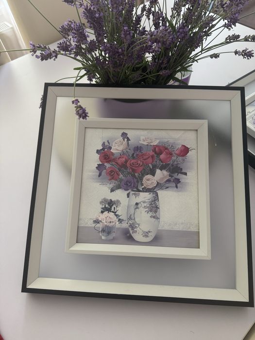 Doua tablouri , marimea 35 cmX 35 cm.