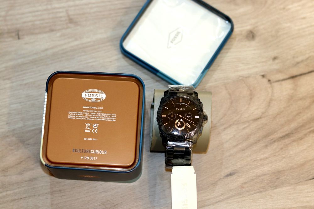 Fossil curea metalica, design elegant și modern