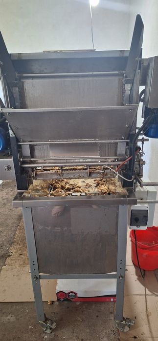 Vand miere proaspata de rapita amestec cu salcam