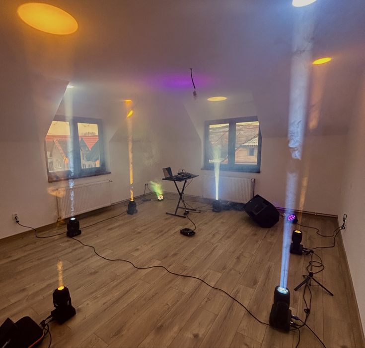 2 Moving Head-uri ~ BEAMZ PANTHER70 , stare foarte bună!