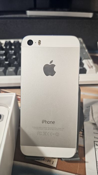 Iphone 5s 16гб в отличном состоянии