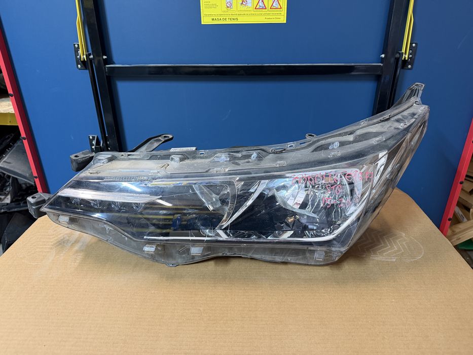 Far stanga Toyota Corolla Halogen e16 2015/2016/2017/2018/2019