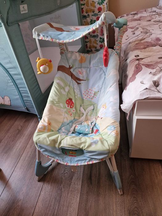 Шезлонг за бебе с музика и вибрация Fisher price