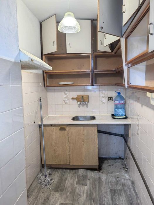 Продава се Двустаен апартамент в Плевен, Широк център - 75 кв.м за 1300 €/кв.м - Снимка #1