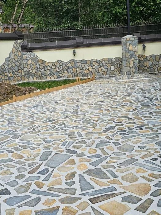 Pavaj din piatra naturala decorativa