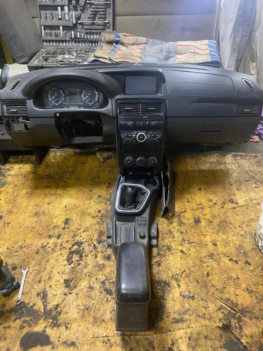 Панель Приора 2 люкс