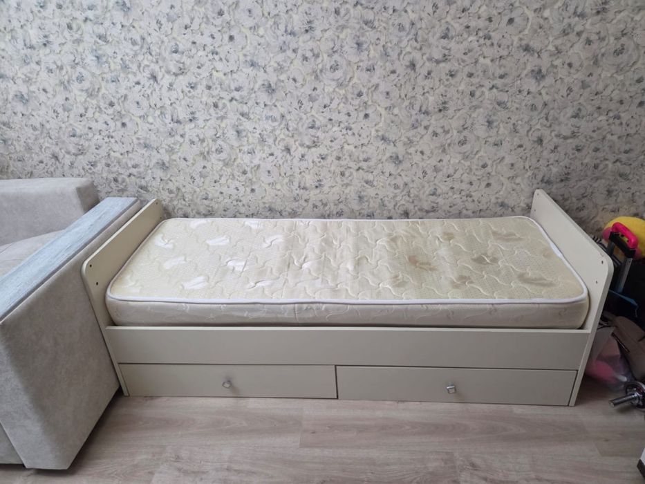 Детская кровать длинна 175 см