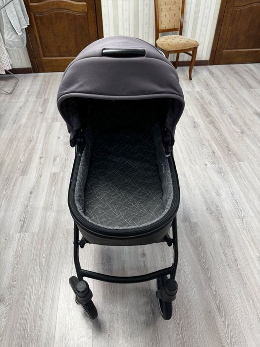 Продам коляску anex m/type