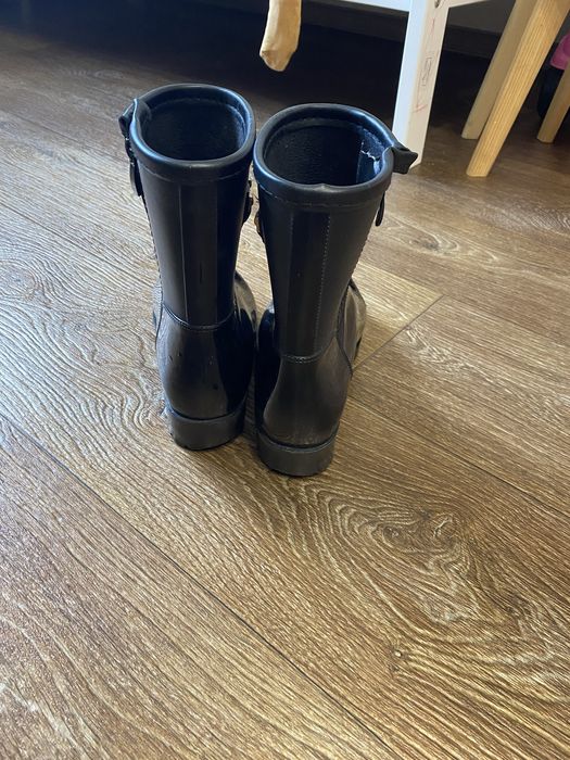Резиновые сапоги
