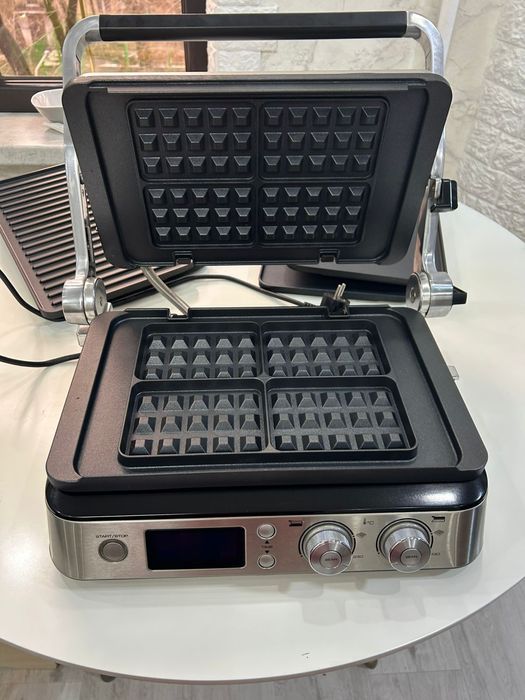 Продам грильница DeLonghi