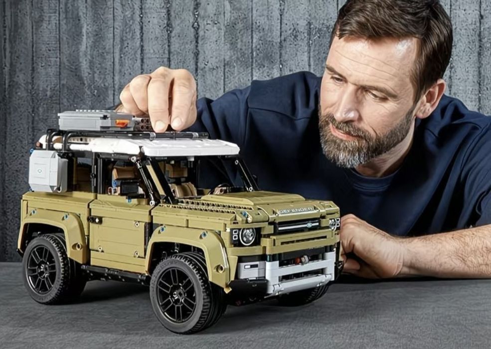 Лего Машина Land Rover Defender