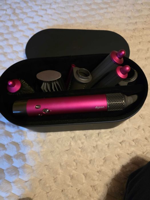 Ondulator dyson aproape nou