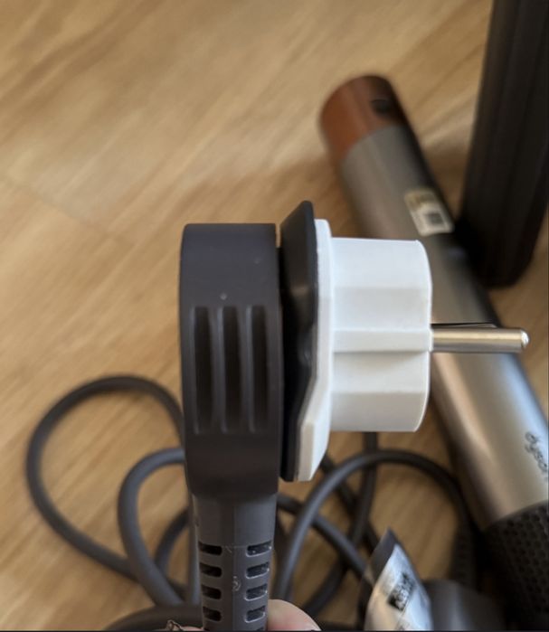 Продам дайсон оригинал