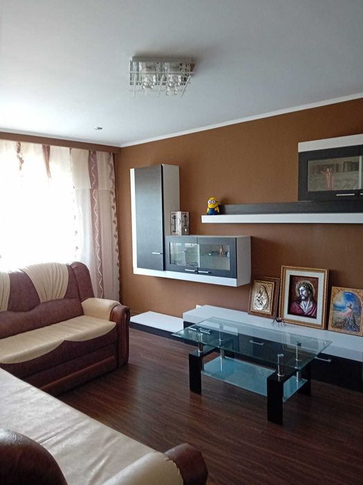 Vand apartament 4 camere Rosiorii de vede
