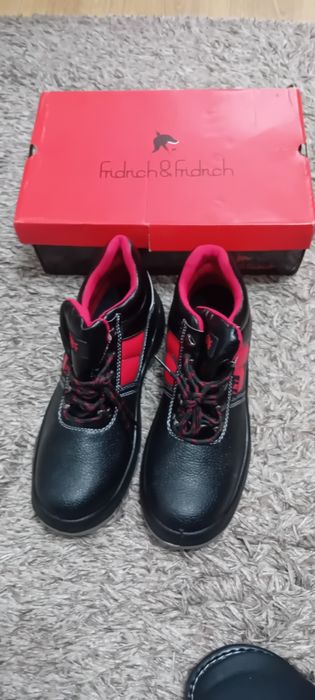 Bocanci lucru cu bombeu metalic