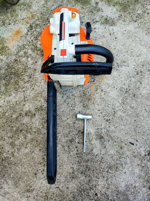 Motoferăstrău RURIS RM280 în stare excelentă.