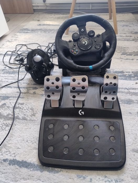 Volan gaming logitech