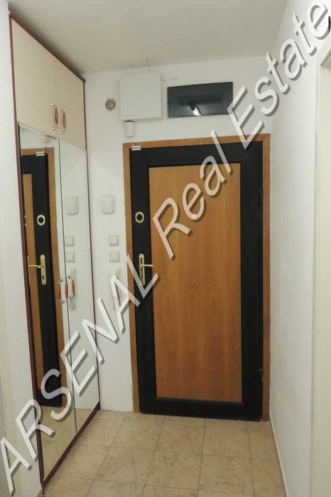 Дава се под наем Двустаен апартамент в София, Център - 95 кв.м за 648.21 € - Снимка #1