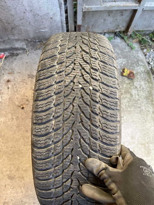 Зимни гуми Nokian  2 бр 185/60/15