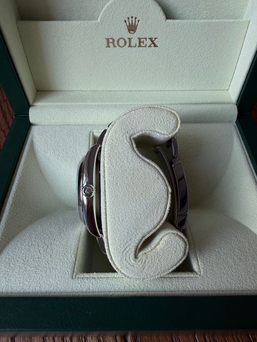 Rolex Oyster Perpetual 36 mm blue dial