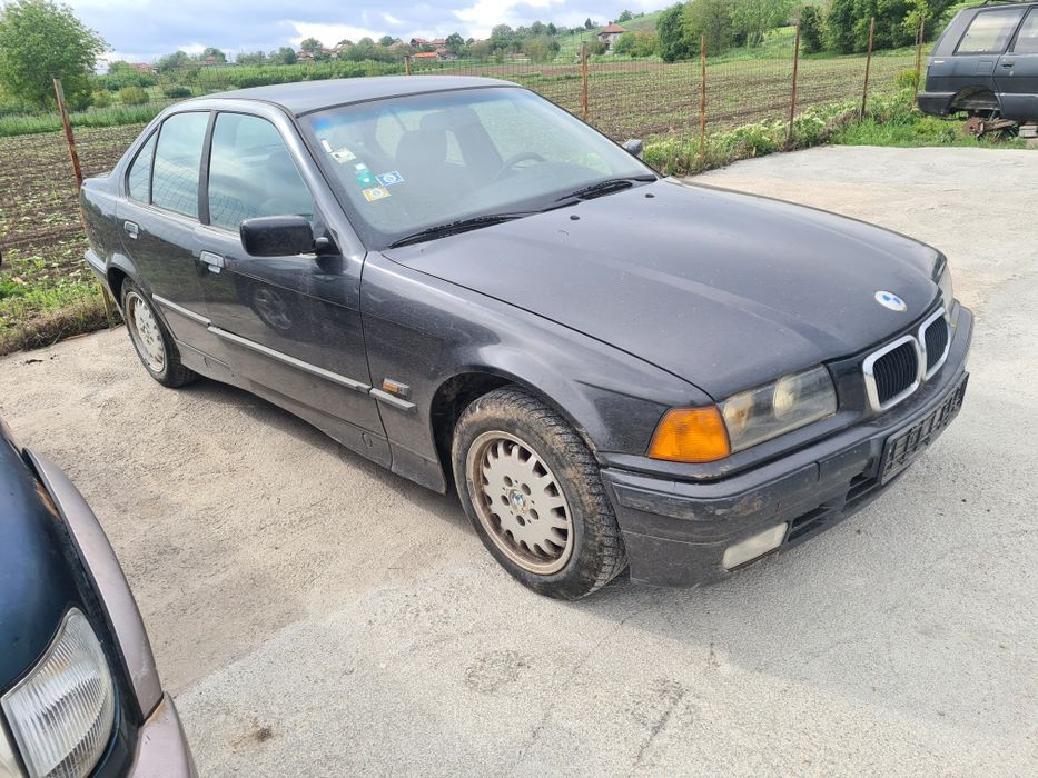 ВМВ Е36 1,8, бензин на части. BMW E36.
