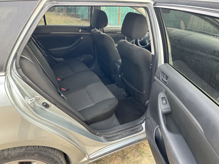 Toyota Avensis Тойота Авенсис 2.2 177кс на части!